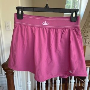 Alo Yoga match point tennis skirt, sz small.